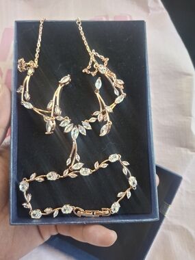 Elegant Rose Gold Leaf Crystal Jewelry Set - Women Jewelry
